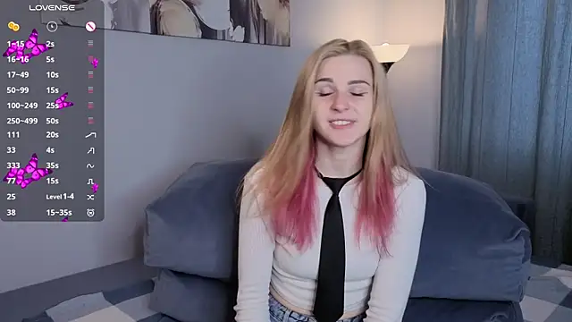 HelenMartines online show from 15, 10, 2025