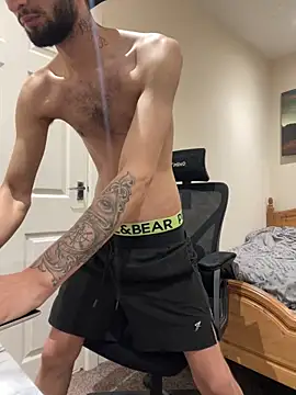 Snapshot of mixedcouplee69 chatting on 11, 10, 2025 mixedcouplee69 online show from 11, 10, 2025