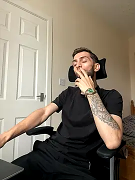 Snapshot of mixedcouplee69 chatting on 12, 10, 2025 mixedcouplee69 online show from 12, 10, 2025