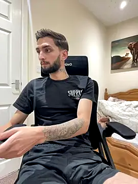 Snapshot of mixedcouplee69 chatting on 14, 10, 2025 mixedcouplee69 online show from 14, 10, 2025