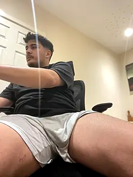 Snapshot of mixedcouplee69 chatting on 1, 11, 2025 mixedcouplee69 online show from 1, 11, 2025