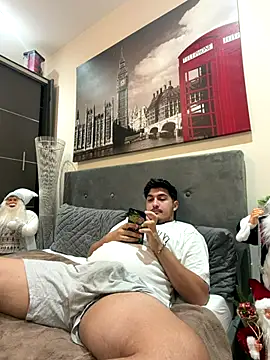 Snapshot of mixedcouplee69 chatting on 12, 11, 2025 mixedcouplee69 online show from 12, 11, 2025