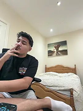 Snapshot of mixedcouplee69 chatting on 14, 12, 2025 mixedcouplee69 online show from 14, 12, 2025