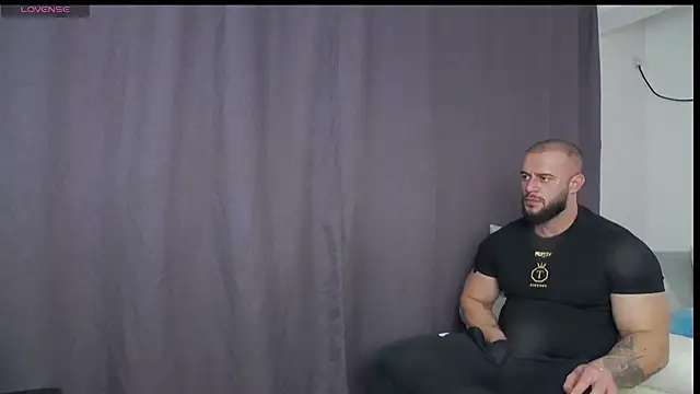 Snapshot of RickyMiami1 chatting on 15, 11, 2025 RickyMiami1 online show from 15, 11, 2025