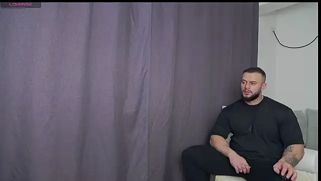 Snapshot of RickyMiami1 chatting on 24, 2, 2026 RickyMiami1 online show from 24, 2, 2026