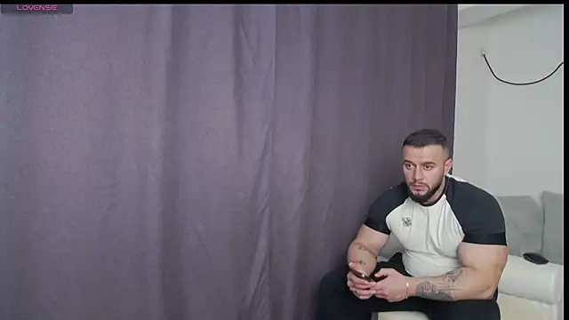 Snapshot of RickyMiami1 chatting on 1, 3, 2026 RickyMiami1 online show from 1, 3, 2026