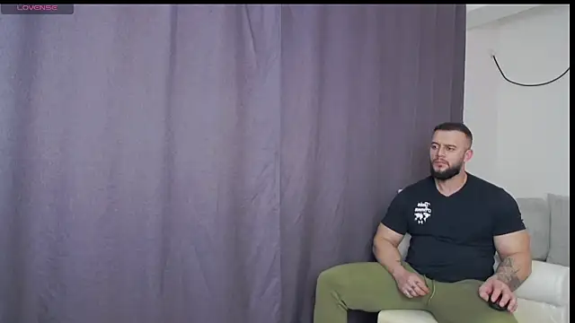 Snapshot of RickyMiami1 chatting on 3, 3, 2026 RickyMiami1 online show from 3, 3, 2026