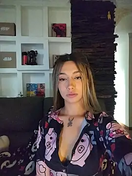 Snapshot of Ella_rr chatting on 14, 12, 2025 Ella rr online show from 14, 12, 2025