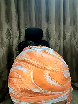 Snapshot of _Sanam_ chatting on 12, 10, 2025 Sanam online show from 12, 10, 2025