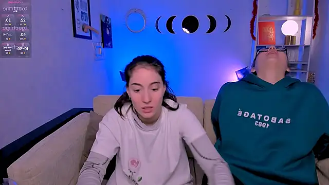 khloebeauty online show from 3, 2, 2026