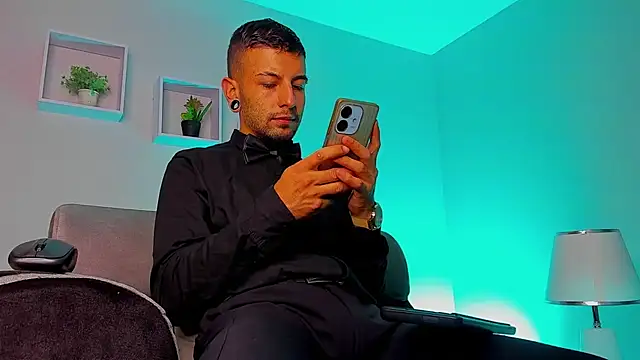 Tayler bennet  online show from 19, 9, 2025