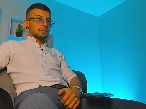 Tayler bennet  online show from 1, 10, 2025