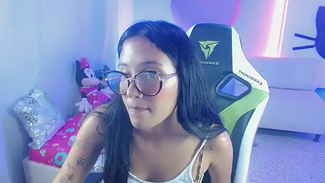 mishel hott online show from 29, 9, 2025