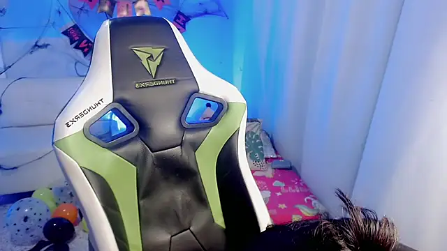 mishel hott online show from 20, 10, 2025