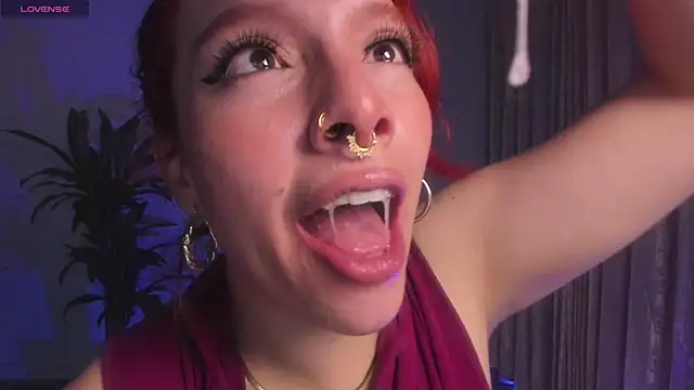 Snapshot of bri_von_dhara__ chatting on 19, 10, 2025 bri von dhara online show from 19, 10, 2025