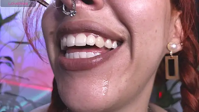 Snapshot of bri_von_dhara__ chatting on 16, 11, 2025 bri von dhara online show from 16, 11, 2025