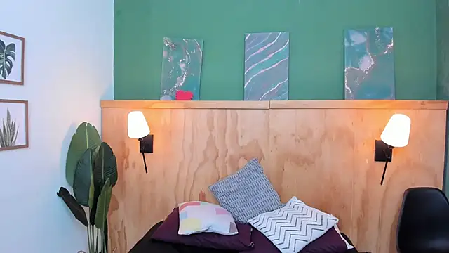 Snapshot of aliceandsia chatting on 26, 11, 2025 aliceandsia online show from 26, 11, 2025