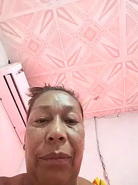 Naomi-Mature online show from 14, 2, 2026