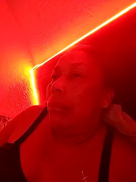 Naomi-Mature online show from 20, 3, 2026