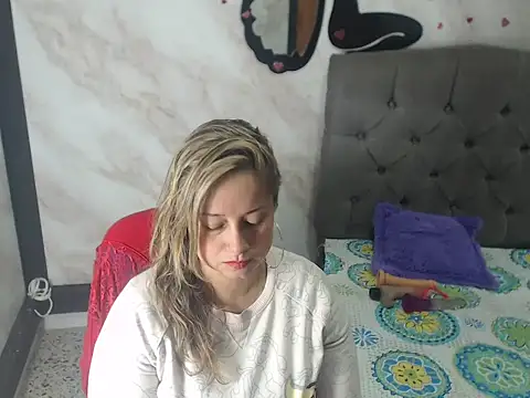 Brenda bigtitis online show from 8, 11, 2025