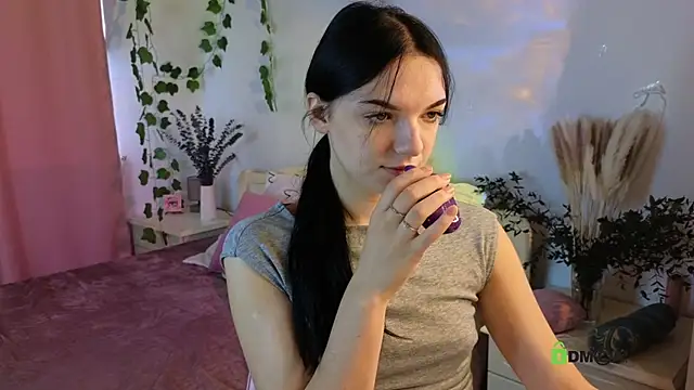 Hey Caroline online show from 17, 9, 2025