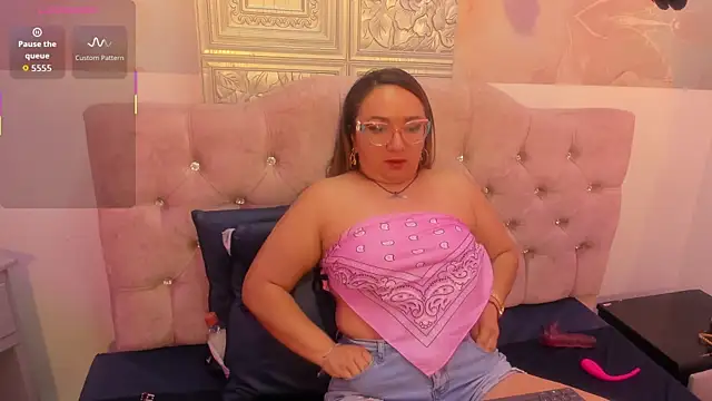 leyla smithh online show from 20, 9, 2025