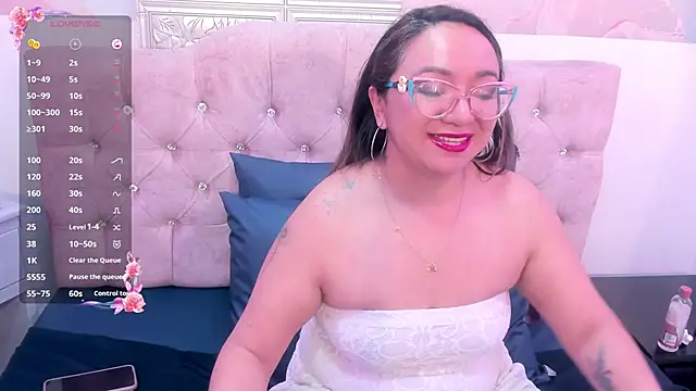 leyla smithh online show from 2, 10, 2025
