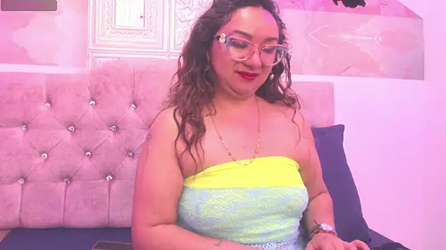 leyla smithh online show from 27, 10, 2025