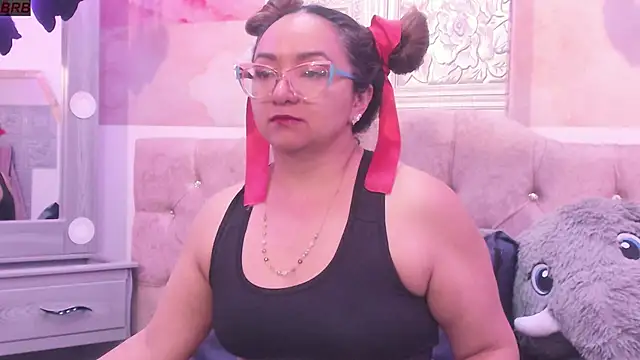 leyla smithh online show from 28, 10, 2025