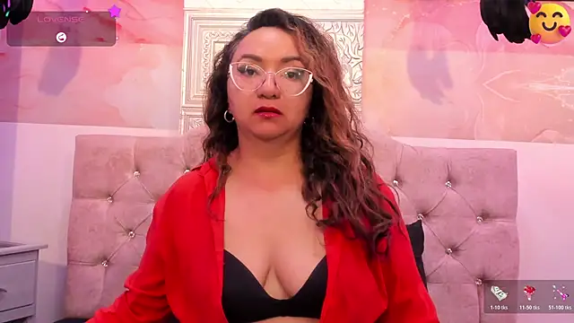 leyla smithh online show from 6, 11, 2025