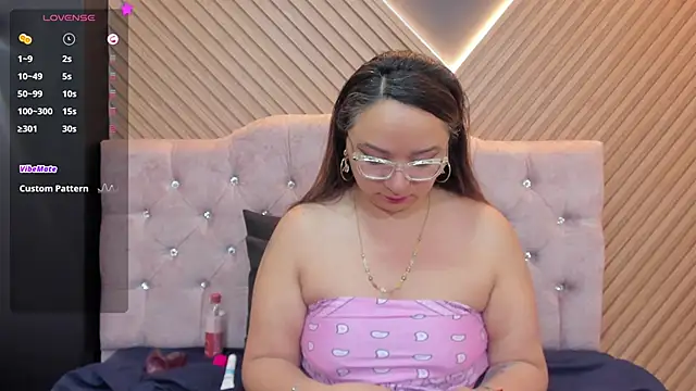 leyla smithh online show from 22, 11, 2025