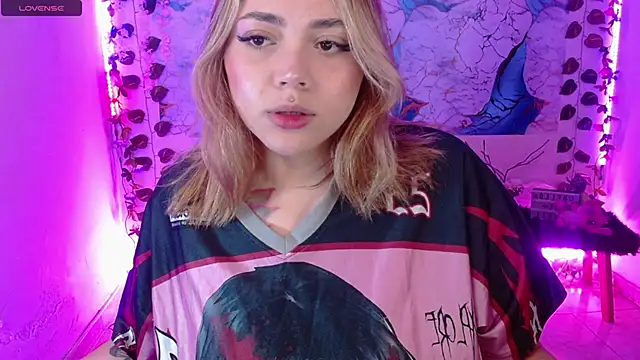 Snapshot of Mia_rouge_ chatting on 16, 10, 2025 Mia rouge online show from 16, 10, 2025