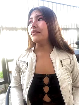 Jasmin Pink online show from 21, 10, 2025