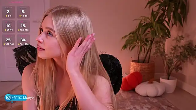 Snapshot of Miablueye chatting on 30, 10, 2025 Miablueye online show from 30, 10, 2025