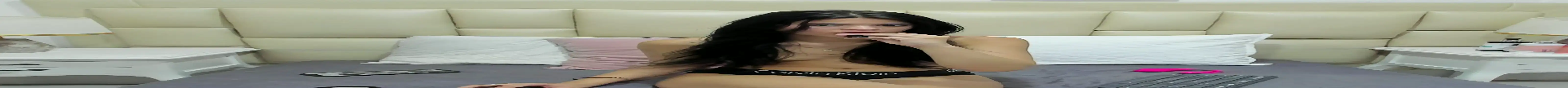 SkinnyGirl 28 online show from 18, 10, 2025