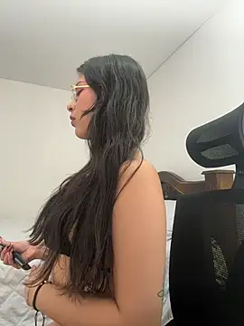 CatadeLuca online show from 4, 2, 2026