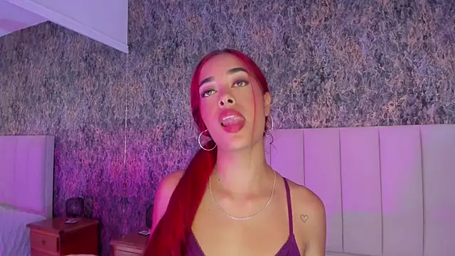 Snapshot of AlannaBlakes chatting on 4, 10, 2025 AlannaBlakes online show from 4, 10, 2025