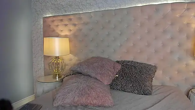 Snapshot of AlannaBlakes chatting on 18, 11, 2025 AlannaBlakes online show from 18, 11, 2025