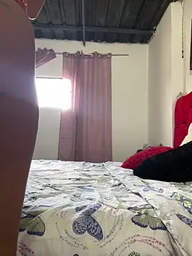 Snapshot of Messy-diana21 chatting on 27, 3, 2026 Messy-diana21 online show from 27, 3, 2026