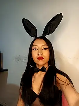 Luna Moo  online show from 10, 10, 2025