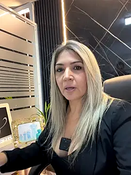 Helena Foxxx online show from 7, 11, 2025