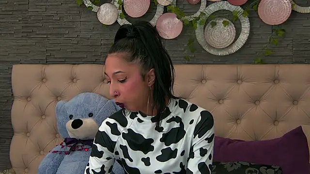 VannyFoxx online show from 13, 3, 2026