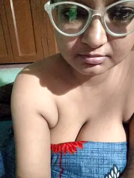 Lovebites0 online show from 28, 9, 2025