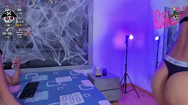 Snapshot of Aliss_Aron chatting on 22, 10, 2025 Aliss Aron online show from 22, 10, 2025