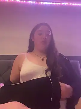 Snapshot of Imogenbabyyy chatting on 2, 11, 2025 Imogenbabyyy online show from 2, 11, 2025