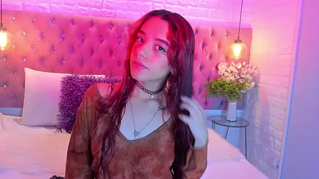 Snapshot of Scarlet_Monroee chatting on 7, 11, 2025 Scarlet Monroee online show from 7, 11, 2025