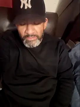 Cruz1522 online show from 22, 11, 2025