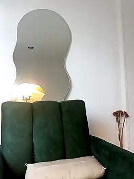 a Malgosia mako online show from 22, 10, 2025