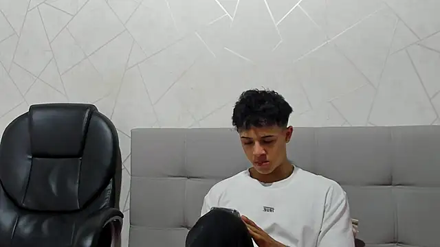 Alex Colton7 online show from 19, 10, 2025