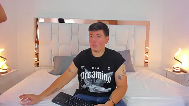 ZoeandEthan online show from 16, 9, 2025